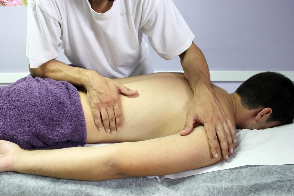 Comment la chiropratique peut-elle améliorer la posture et prévenir les douleurs chroniques ?